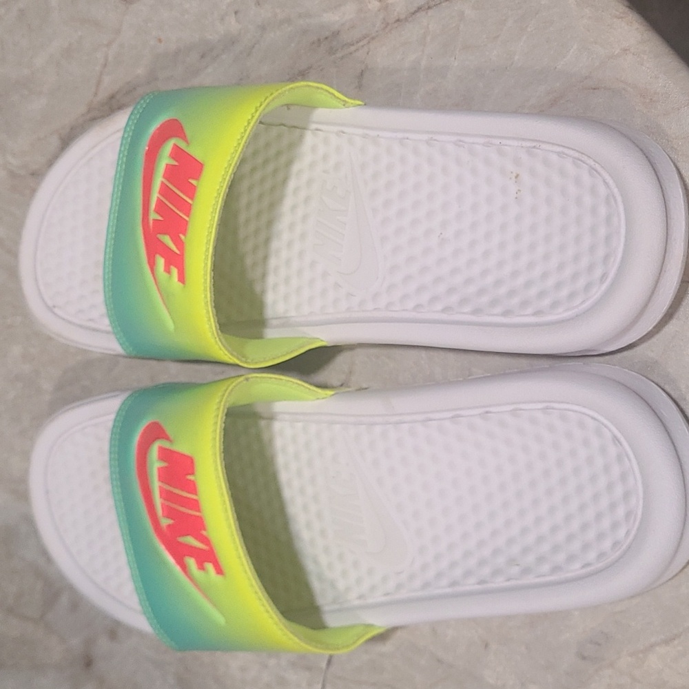 Nike slides